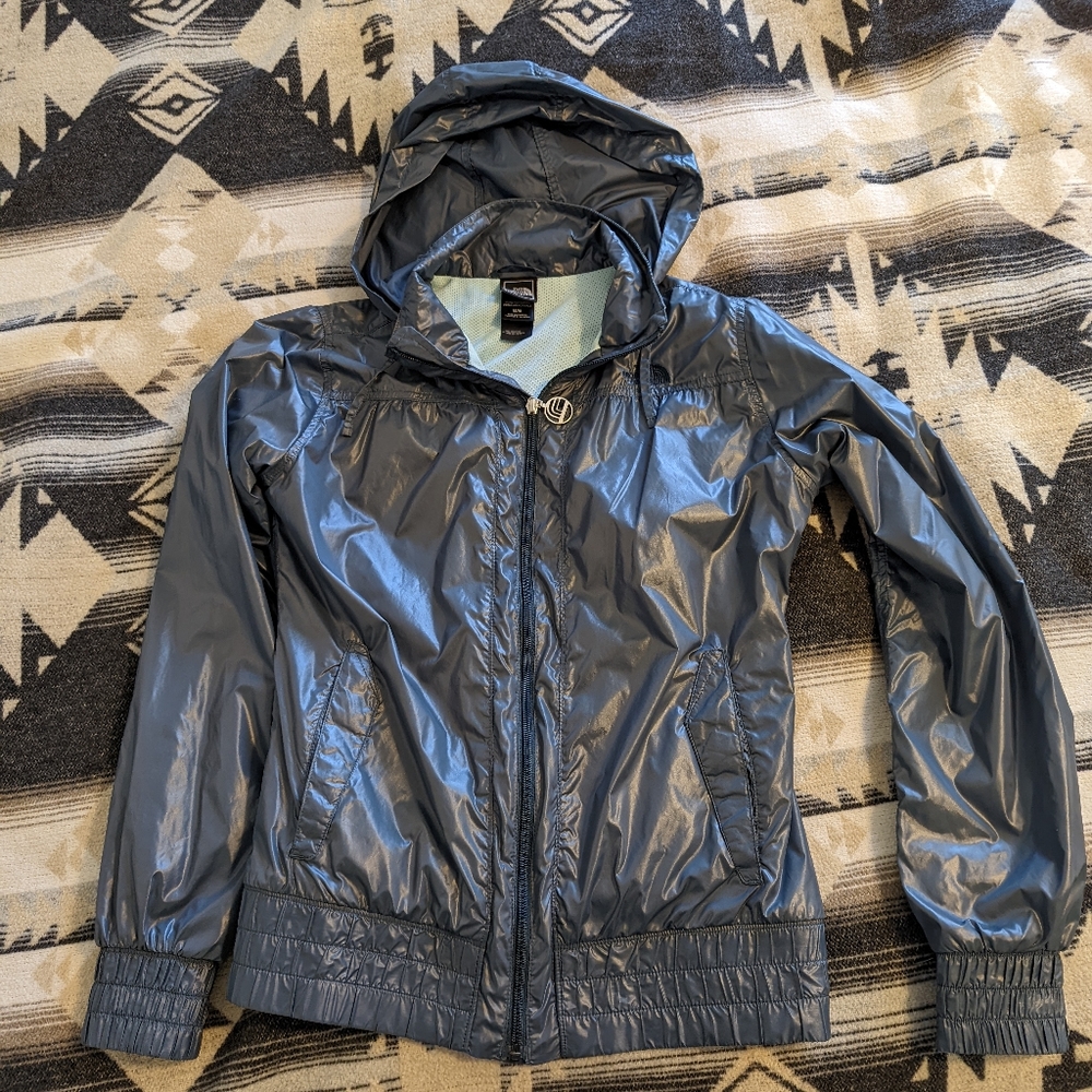 The North Face sugar Kane jacket medium (runs small) grey blue jacket